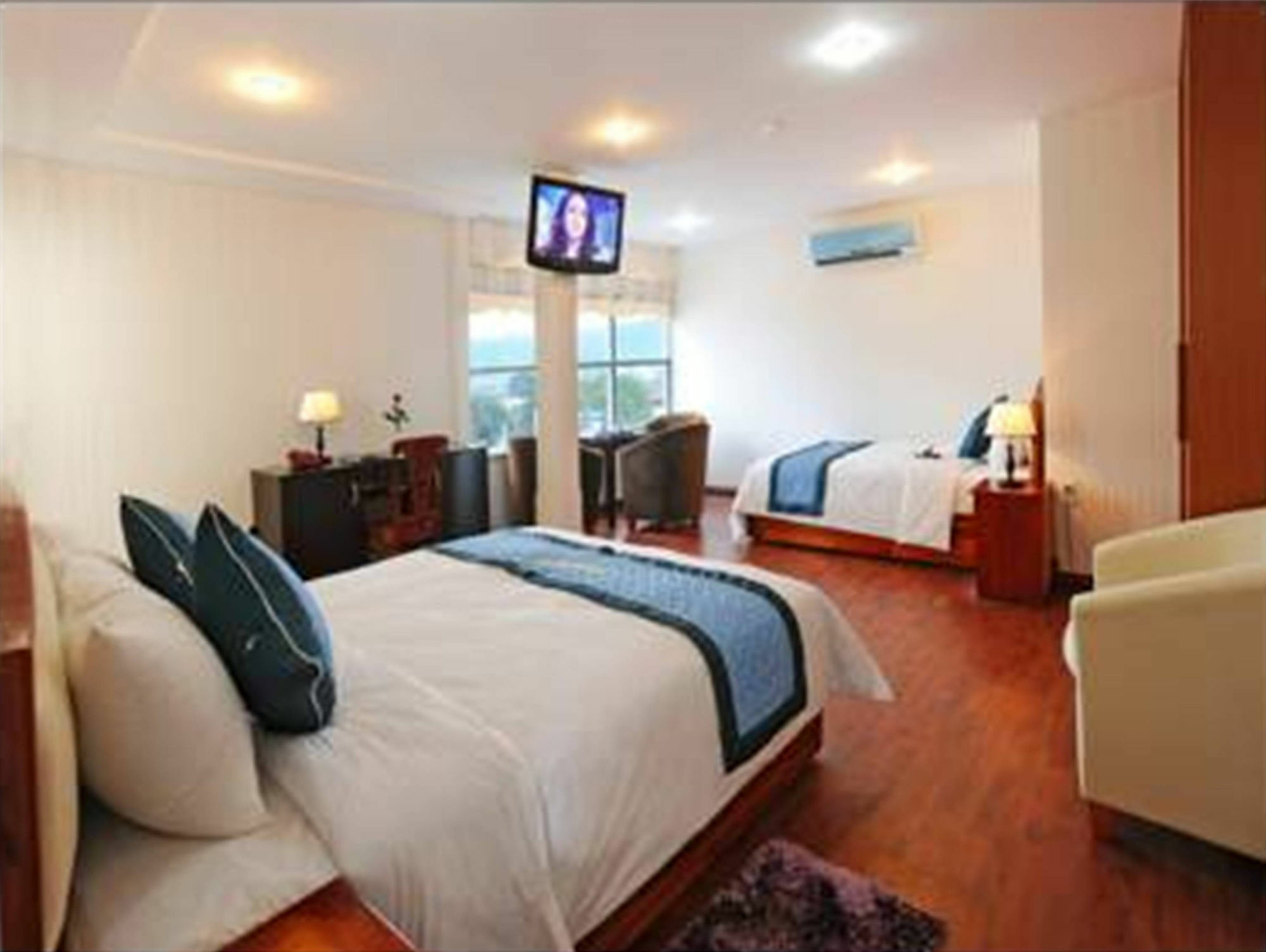 Song Thu Hotel Дананг Экстерьер фото